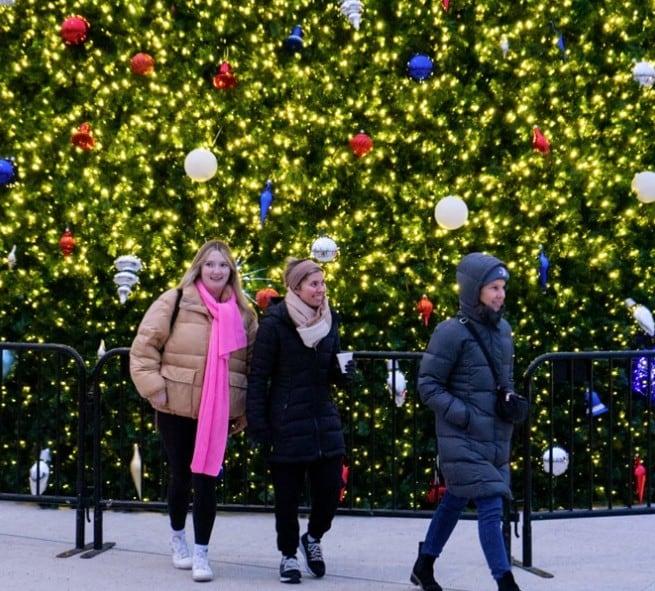 Holiday Lights Walk with the Nebraska Trailblazers